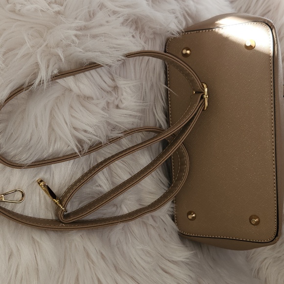 Tan Purse with Gold Accents - Picture 7 of 7
